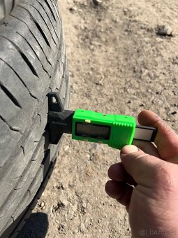 Prodám 4x Letní Continental 225/60R17 - 5