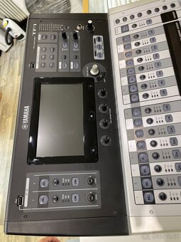 Yamaha TF-1 mixpult - 5