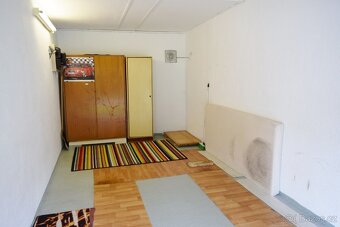 Prodej pěkné garáže v Trutnově - 5