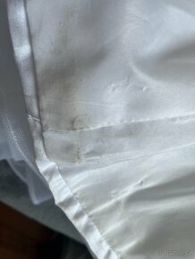 Svatební šaty s tylovou sukní - 5