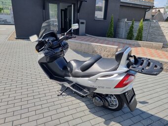 Suzuki Burgman 400 - 5