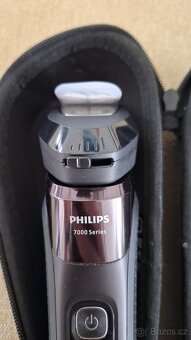 Holící strojek - Philips Series 7000 Wet & Dry S7886/35 - 5