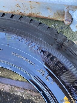 Michelin Agilis 225/75 r16 - 5