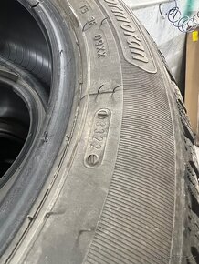 Pneu 215/55r17 - 5