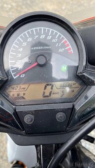 Honda CBR 125R - 5