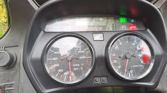 HONDA VARADERO 1000 - 5