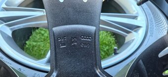 Originální letní alu sada kol Audi Q8 R21 - 5