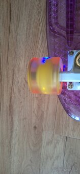 Penny board svítící Worker Transpy 300 - 5