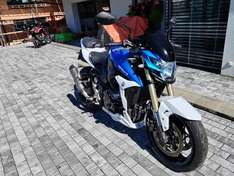 Suzuki gsr 750 - 5