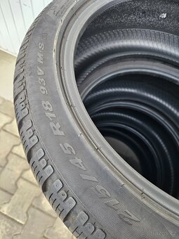 Zimní Pirelli 215/45/18 - 5
