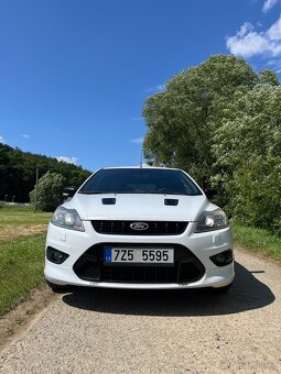 Ford Focus 2.0 - 5