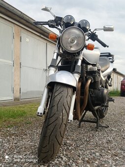 Kawasaki ZR7 - 5