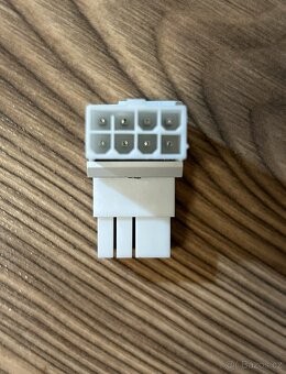 8pinový PCIe napájecí adaptér pro GPU, 90° úhlový konektor - 5