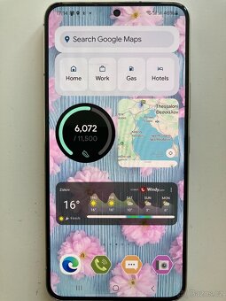 🚀 Prodej Samsung Galaxy S22 –Bílá elegance s prasklým rohem - 5