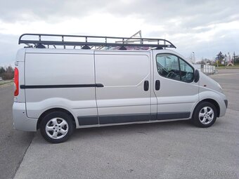OPEL VIVARO LONG 2,5 CDTI 107kW RV2011 VELKÁ VÝBAVA 1MAJITEL - 5