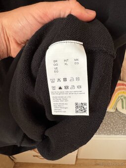 Černá mikina Hugo Boss s kapucí - 5