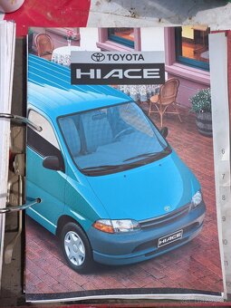 Přední nárazník Toyota Hiace - 5