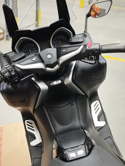 Yamaha Tmax - 5
