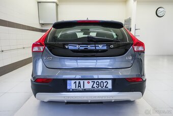 Volvo V40 cross country 2.0 D2 88kW, kamera,výhřev,navi,park - 5