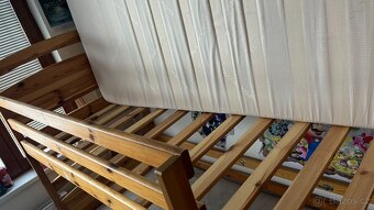 Prodám dřevěnou palandu z masivu borovice - 5