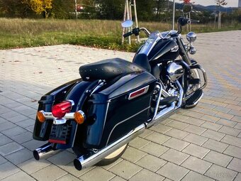 Harley-Davidson FLHRC Road King Classic - 5