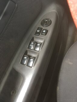 Kia rio II 1.5crdi - 5