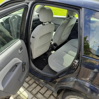 Ford Fiesta 1.4. benzín, r. v. 2005 - 5