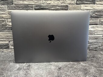 MacBook Pro 16" 2019 i7 / 16GB / 500GB / Pro 5300M - 5