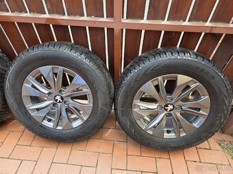PRODÁM PĚKNÁ ORIGINAL ALU KOLA PEUGEOT 2008 - 5