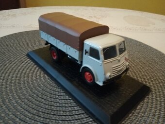 prodej modelů aut 1:43    ATLAS - 5