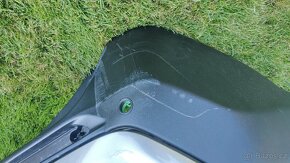Toyota RAV4 - zadni naraznik kryt kufru spoiler - 5