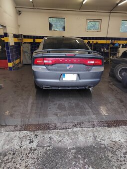 Dodge Charger R/T 5,7 V8 HEMI - 5