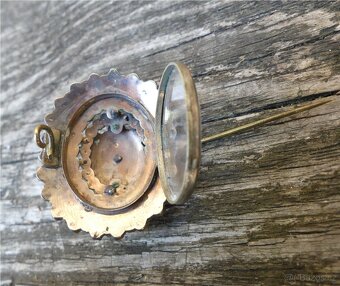 Starožitná brož s českými granáty, otevírací na fotky - 5