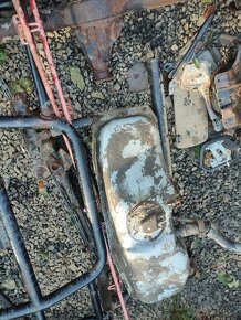 Prodám Nissan 2.5D - 5