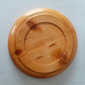 dřevěný talíř a dřevěná miska - 5