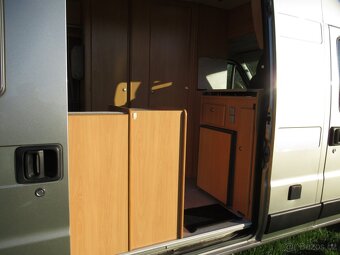 Fiat KNAUS 2.8 JTD, obytná vestavba 140TKM, solar, TZ,kamera - 5
