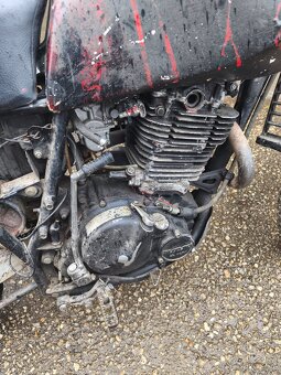 Suzuki DR 500 - 5