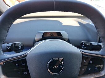 Volvo EX30 315kW TWIN PERF PLUS PANO 1MAJITEL - 5