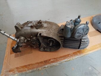 Jawa 550,555 - 5