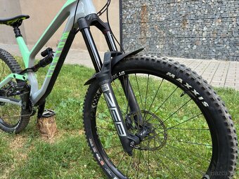 Canyon Torque CF 7(2021). Velikost L. 27,5. - 5
