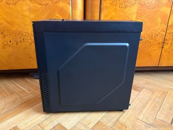 Počítačová skříň Zalman R1 - 5