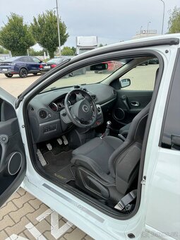Renault Clio RS III - F1 R27 edice - 5