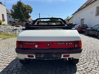 Peugeot 205 CTi - 5