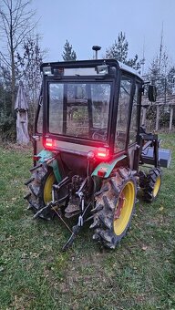 malotraktor JOHN DEER YM 2310 D, výkon 28 HP, 1500 cm3 - 5
