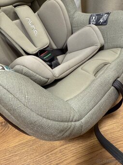 Otocna autosedacka Nuna told Next + baze - 5