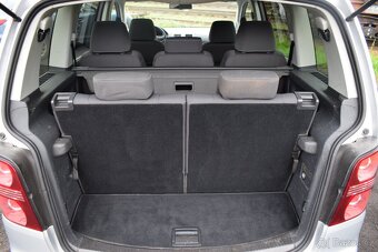 Volkswagen Touran 1,9 TDi UNITED 7MÍST,PR.SERVIS - 5