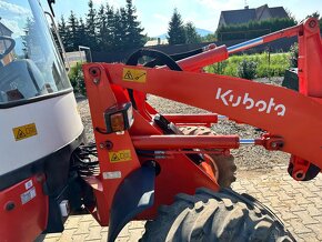 Kolový nakladač Kubota R520 - 5