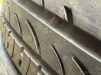 Pirelli P Zero Nero 245/40 ZR18 - 5