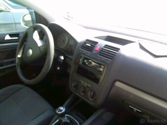 Volkswagen Golf 5, motor BLS - 5
