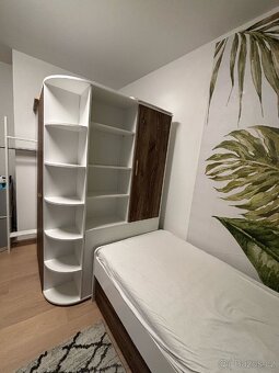 Velká rohová skříň s bočním věšákem - 5
